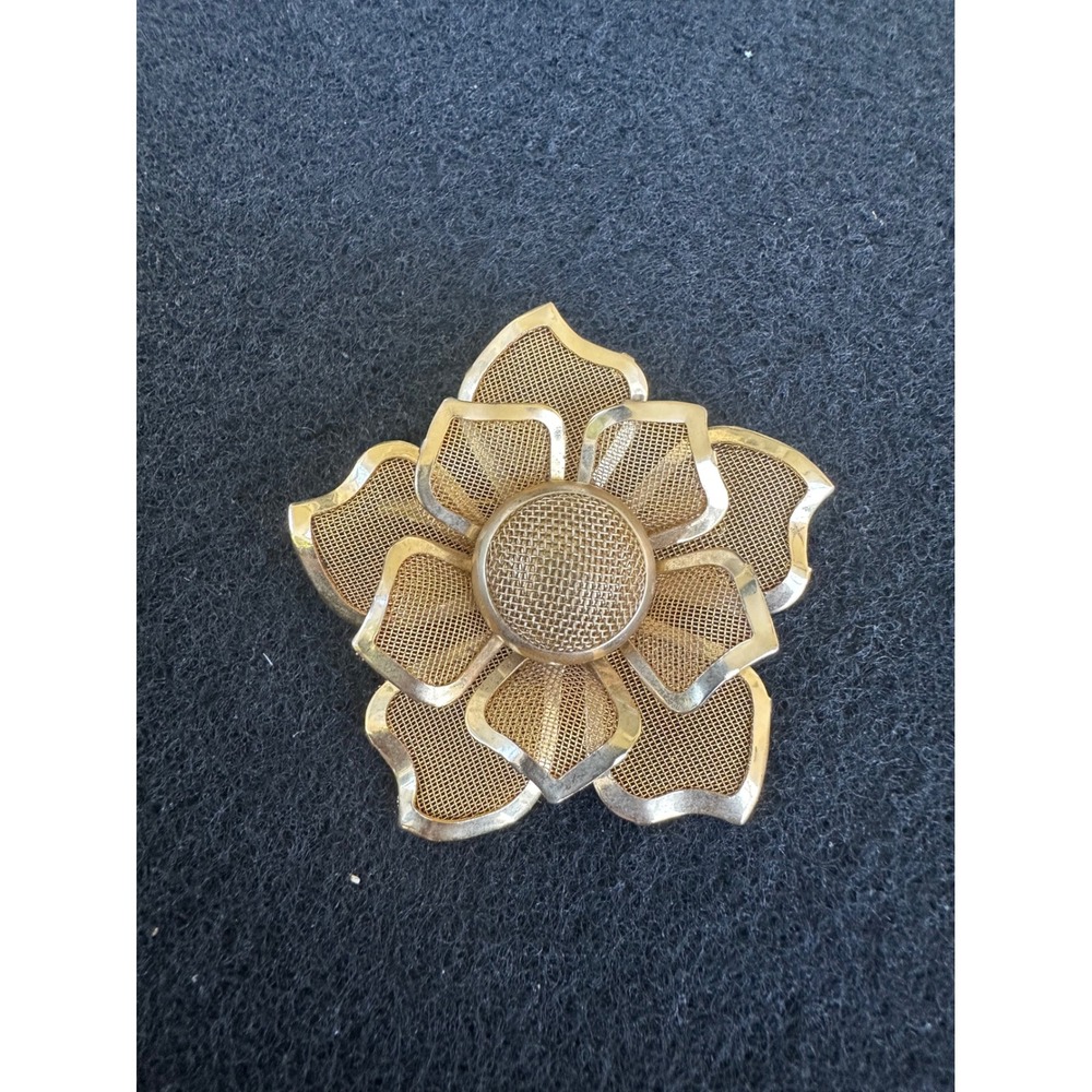 Vintage Gold Tone Mesh Flower Brooch Layered Petal Floral Pin 2.25 Inch VGUC